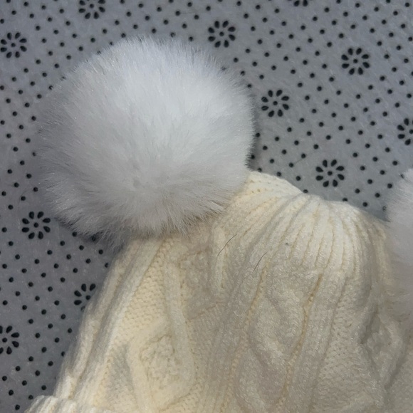 🛍 CUTE LITTLE GIRLS WINTER HAT SIZE 0-3 MONTHS 🛍 - Picture 2 of 6